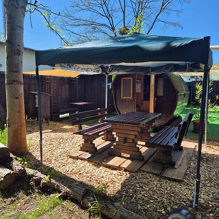 Mini Hotel Uebernachten Im Gurkenfass Lübbenau Eksteriør bilde
